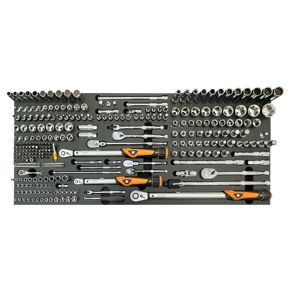 Klucze dynamometryczne nasadki i grzechotki SP Tools SP00777 we wkladzie EVA.