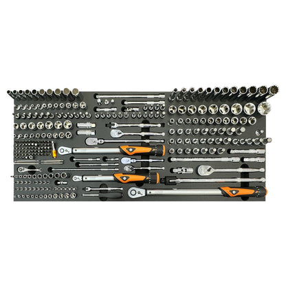 Klucze dynamometryczne nasadki i grzechotki SP Tools SP00777 we wkladzie EVA.