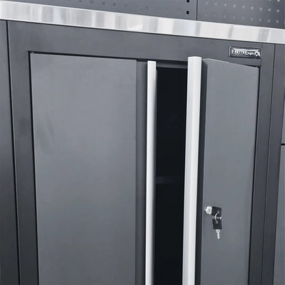 Moduł dolny systemu RETTER RTX-0900 – detal uchylonych drzwi szafki z aluminiowymi uchwytami i zamkiem na klucz