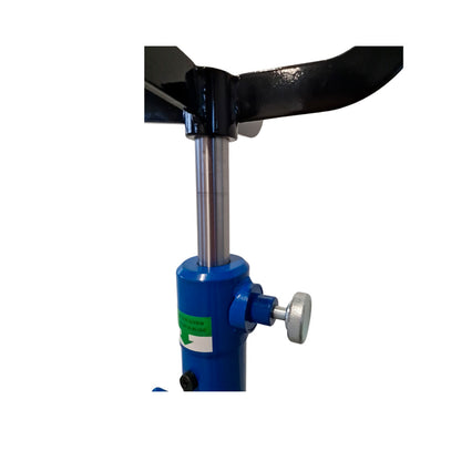 Regulacja wysokości głowicy stojaka Atlantic do skrzyni biegów, z metalowym pokrętłem blokującym i prowadnicą zapewniającą stabilne ustawienie.